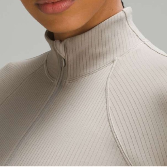 Lululemon Its Rulu Run Ribbed Cropped Half Zip
Riverstone sz 6 RARE - Picture 3 of 8